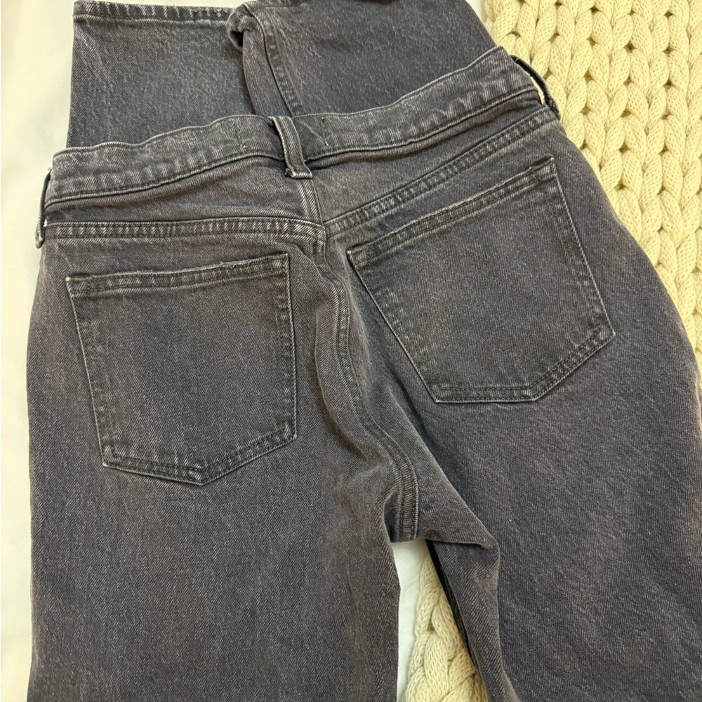 A&F Black Mid Rise - Picture 5 of 5
